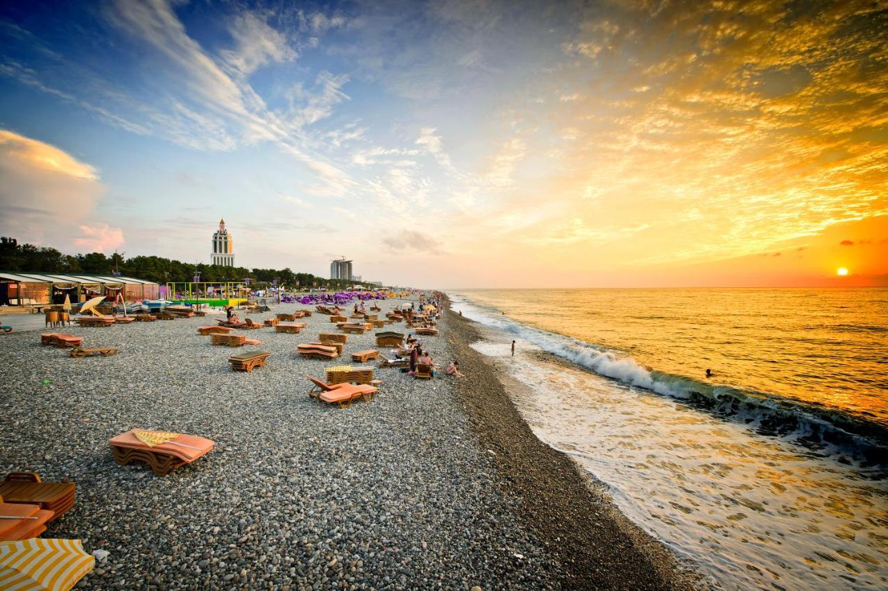 Orbi City Sea View Batumi Eksteriør billede